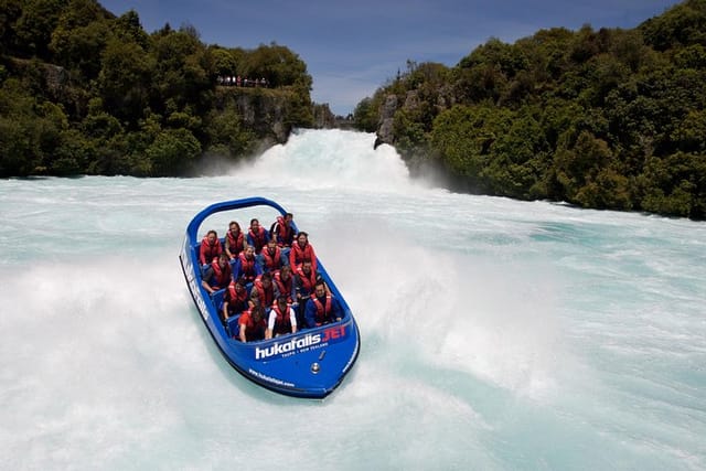 Jet-boating on the Waikato River